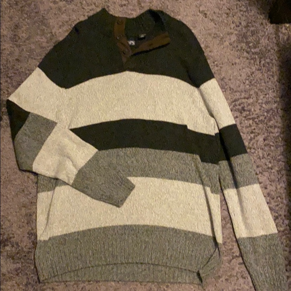 New Chaps gray and white sweater